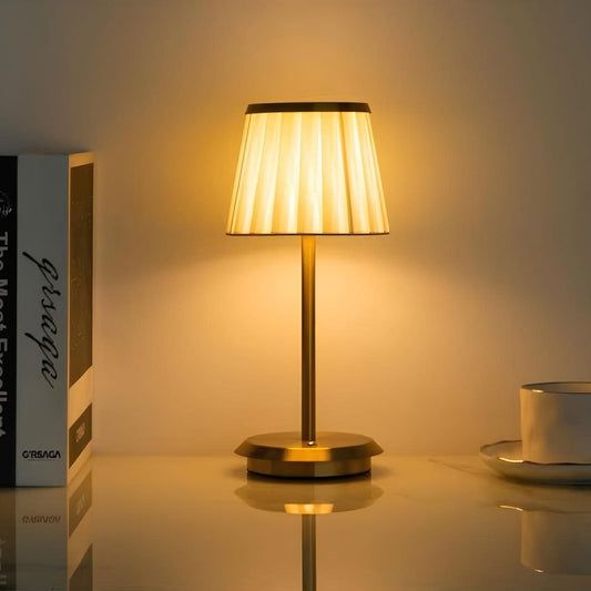 PLEATAVORA – Classic Pleated Table Lamp for Warm Ambient Lighting