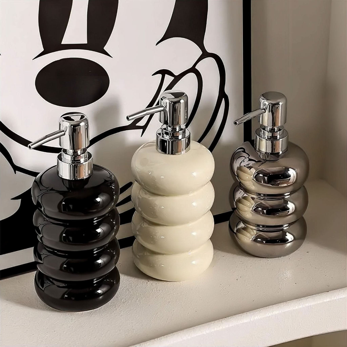 BUBBAVORA – Keramik-Seifenspender in Blasenform für ein modernes Badezimmer mit Charme
