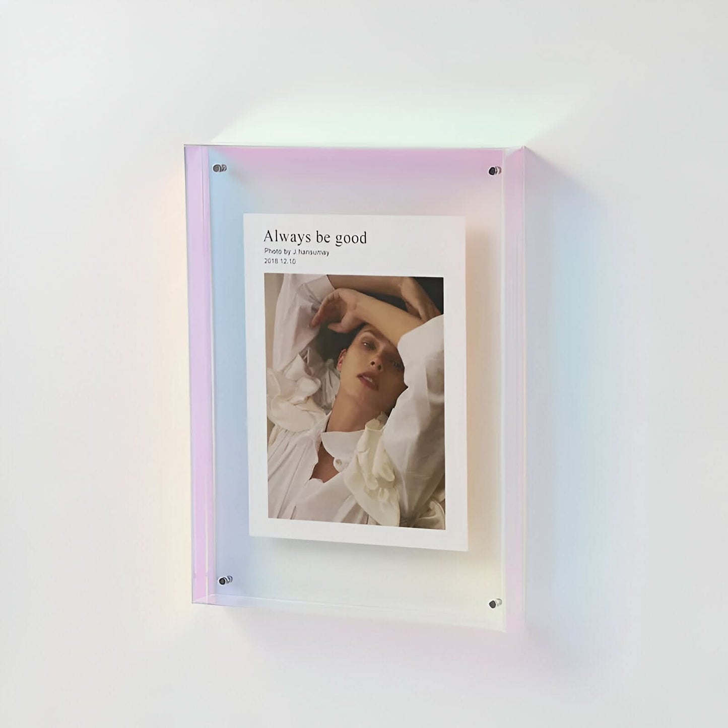 LUCIDNEST – Cadre transparent pour une mise en valeur minimaliste des souvenirs
