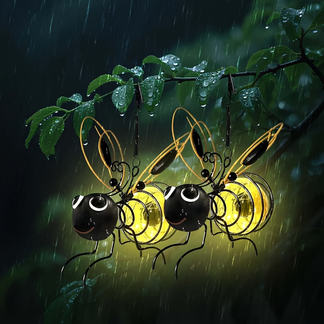 Beevanna - Hanging Solar Bee Garden Light