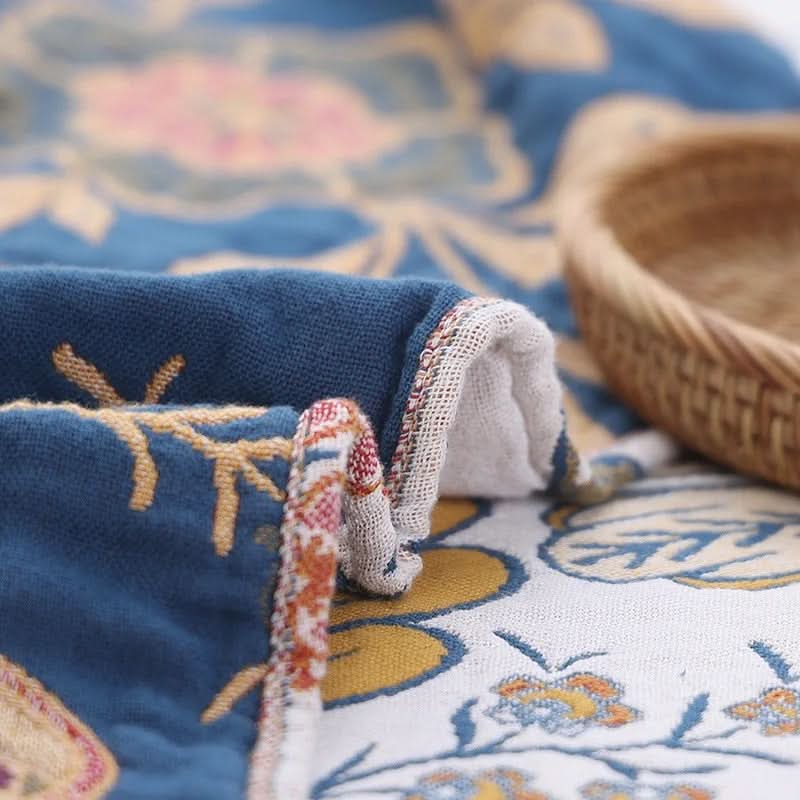 FLORAMUSE – Artistic Floral Blanket for Elegant Comfort
