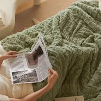 HEARTHLOFT – Winter Blanket for Inviting Everyday Warmth