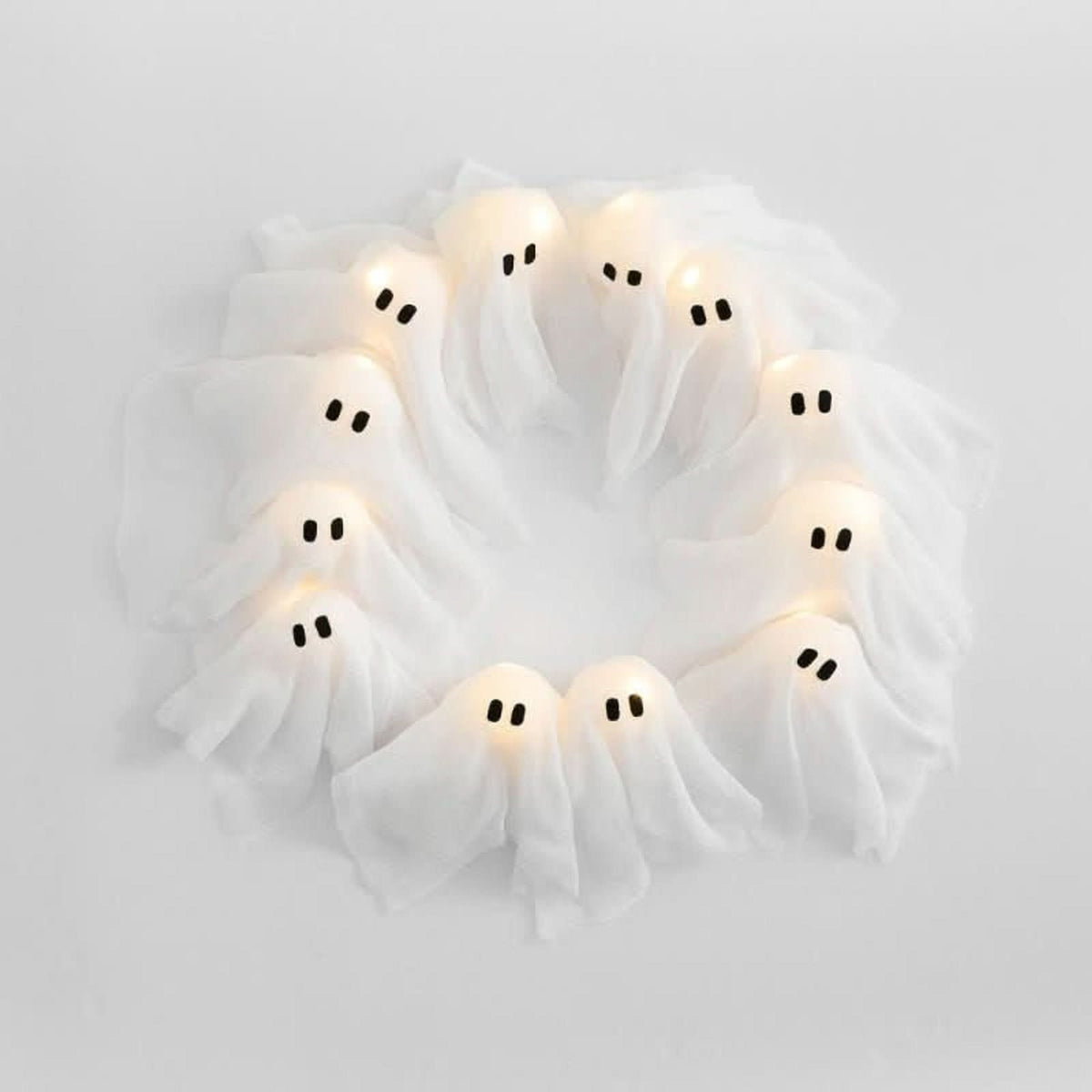 SPECTERRING – LED Ghost Wreath for Atmospheric Door Decor
