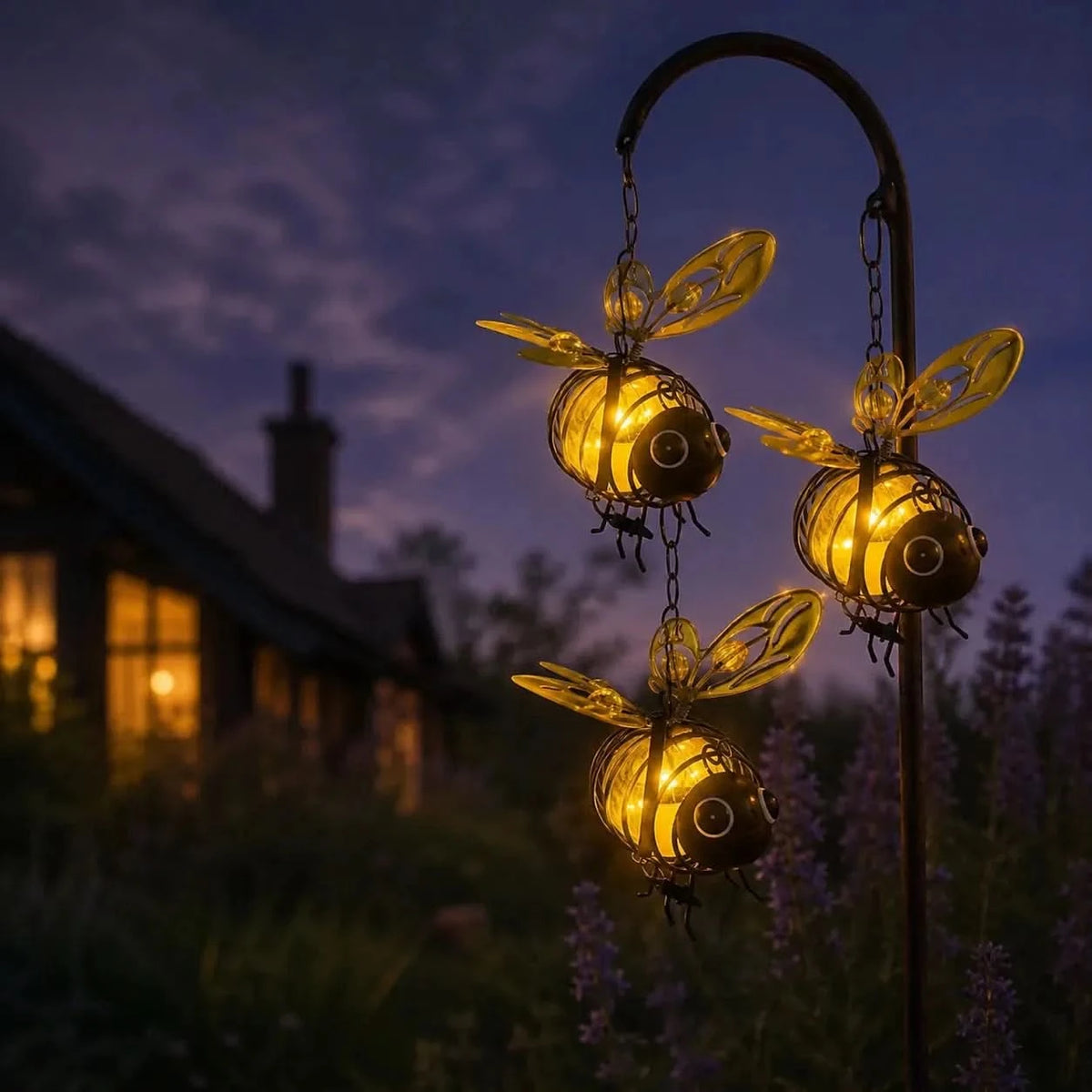 BEEAURA – Solar Hanging Bee Lamp for Garden Glow