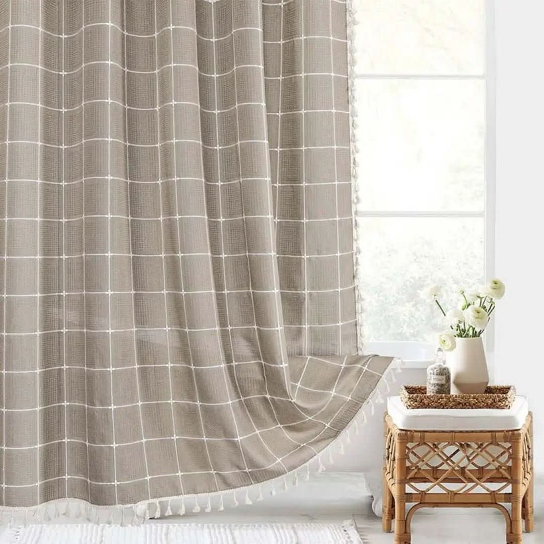 FRINGELLE – Decorative Shower Curtain for Refined Bathroom Charm