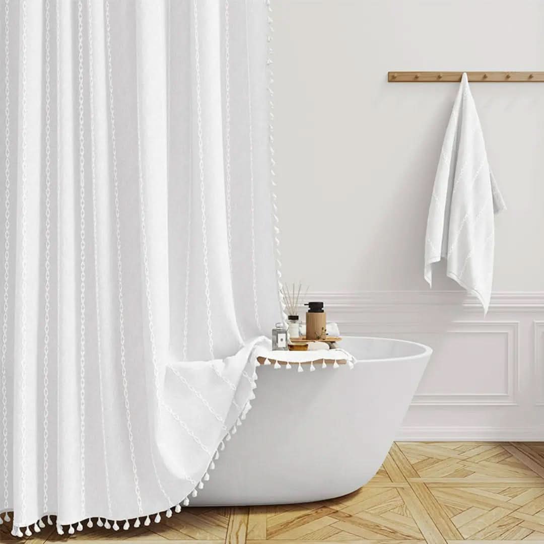 FRINGELLE – Decorative Shower Curtain for Refined Bathroom Charm