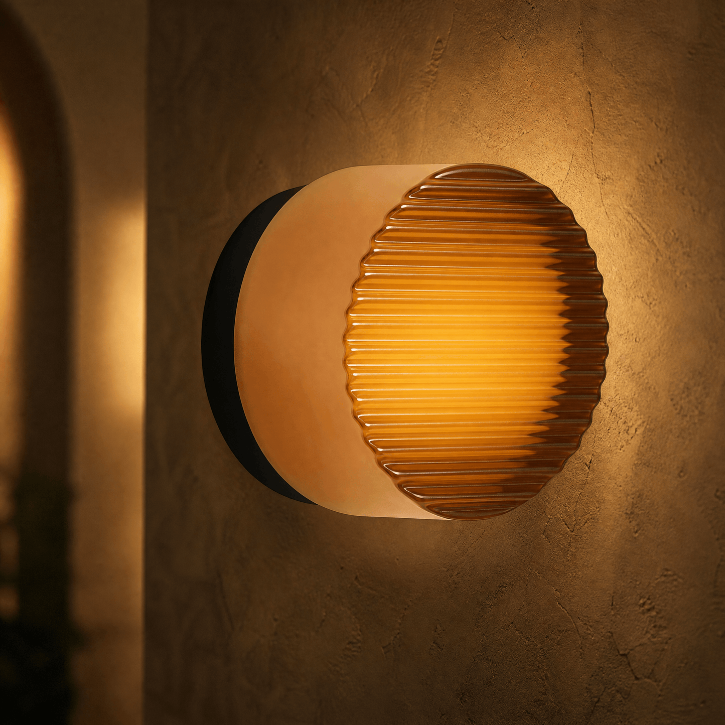 FORMELLE – Applique da parete scolpita per un’illuminazione d’atmosfera elegante