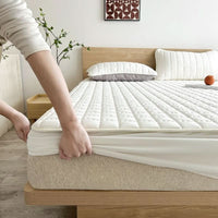 BEDGUARD – Gesteppter Matratzenschoner für einen sicheren, passgenauen Sitz