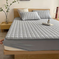 BEDGUARD – Gesteppter Matratzenschoner für einen sicheren, passgenauen Sitz
