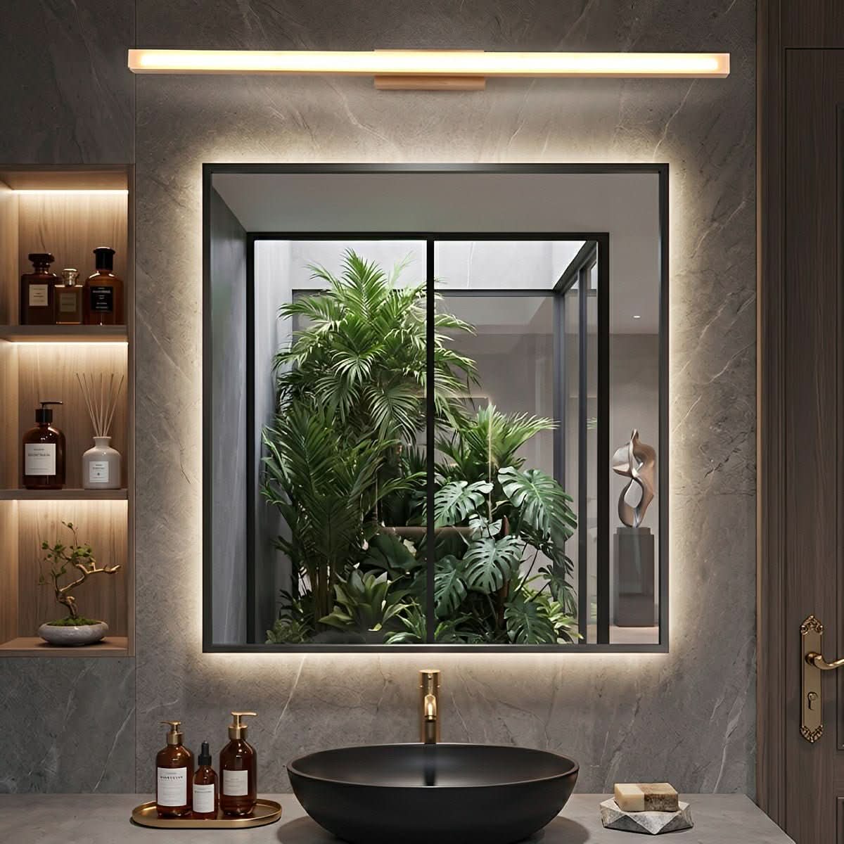 REFLECTORA – Mirror Light for Smooth and Even Lighting