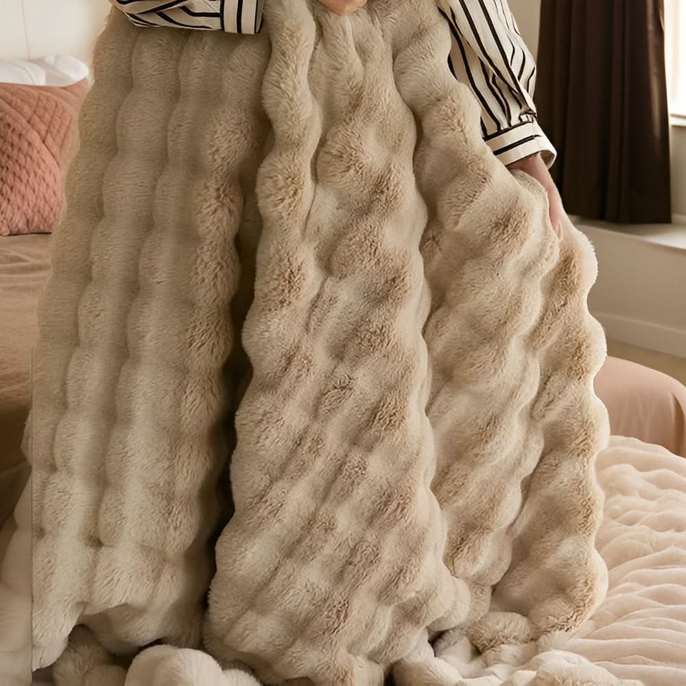 COZYWAVIA – Wavy Blanket for Warm and Relaxing Evenings