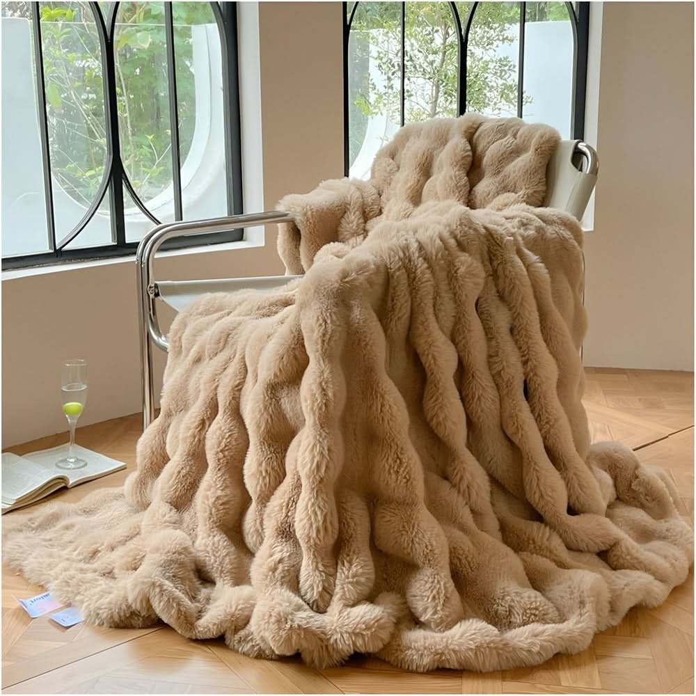 COZYWAVIA – Wavy Blanket for Warm and Relaxing Evenings