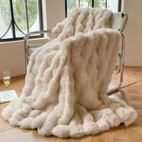 COZYWAVIA – Wavy Blanket for Warm and Relaxing Evenings