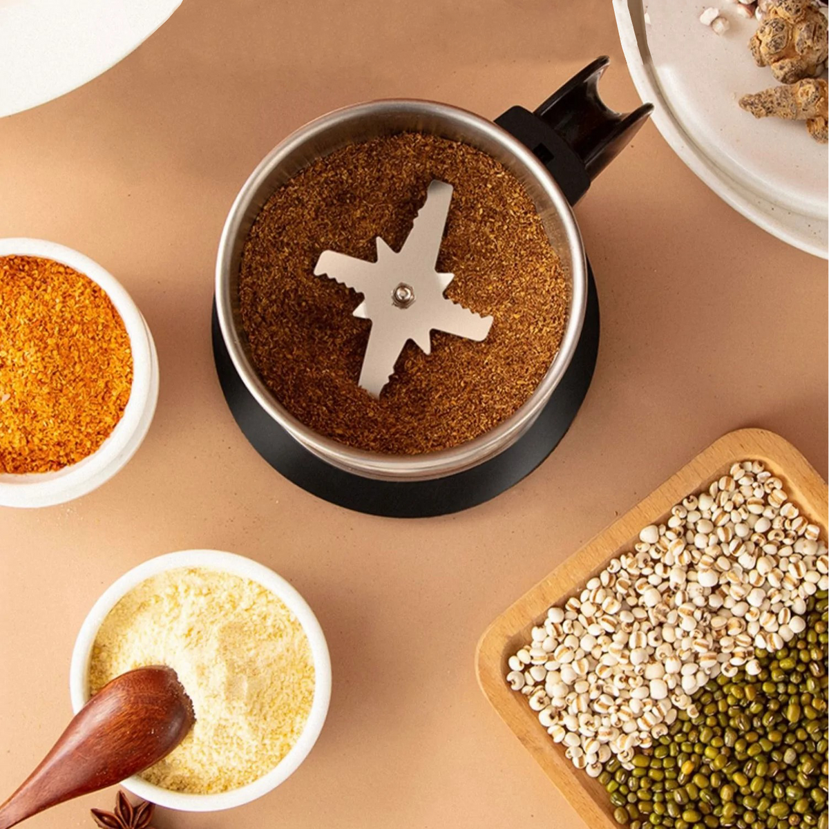 SPICEWHIRL – Bærbar elektrisk køkkenkværn til nem friskkværning