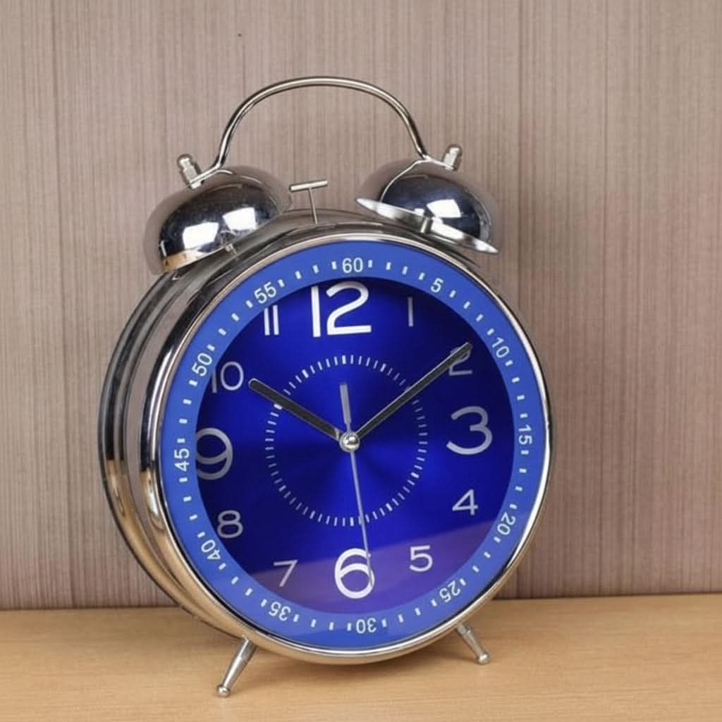 CHRONELLE – Sveglia a doppia campana per uno stile senza tempo sul comodino