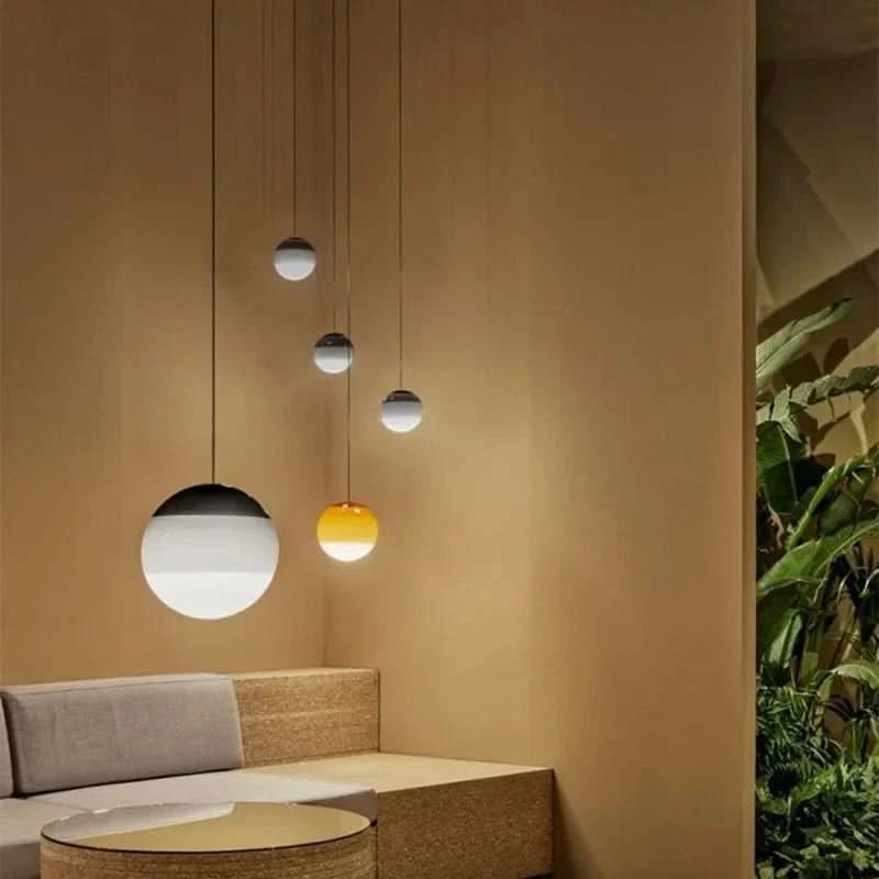 GRADILUXORA – Farbverlaufs-Pendelleuchte aus Glas für elegante Ambientebeleuchtung