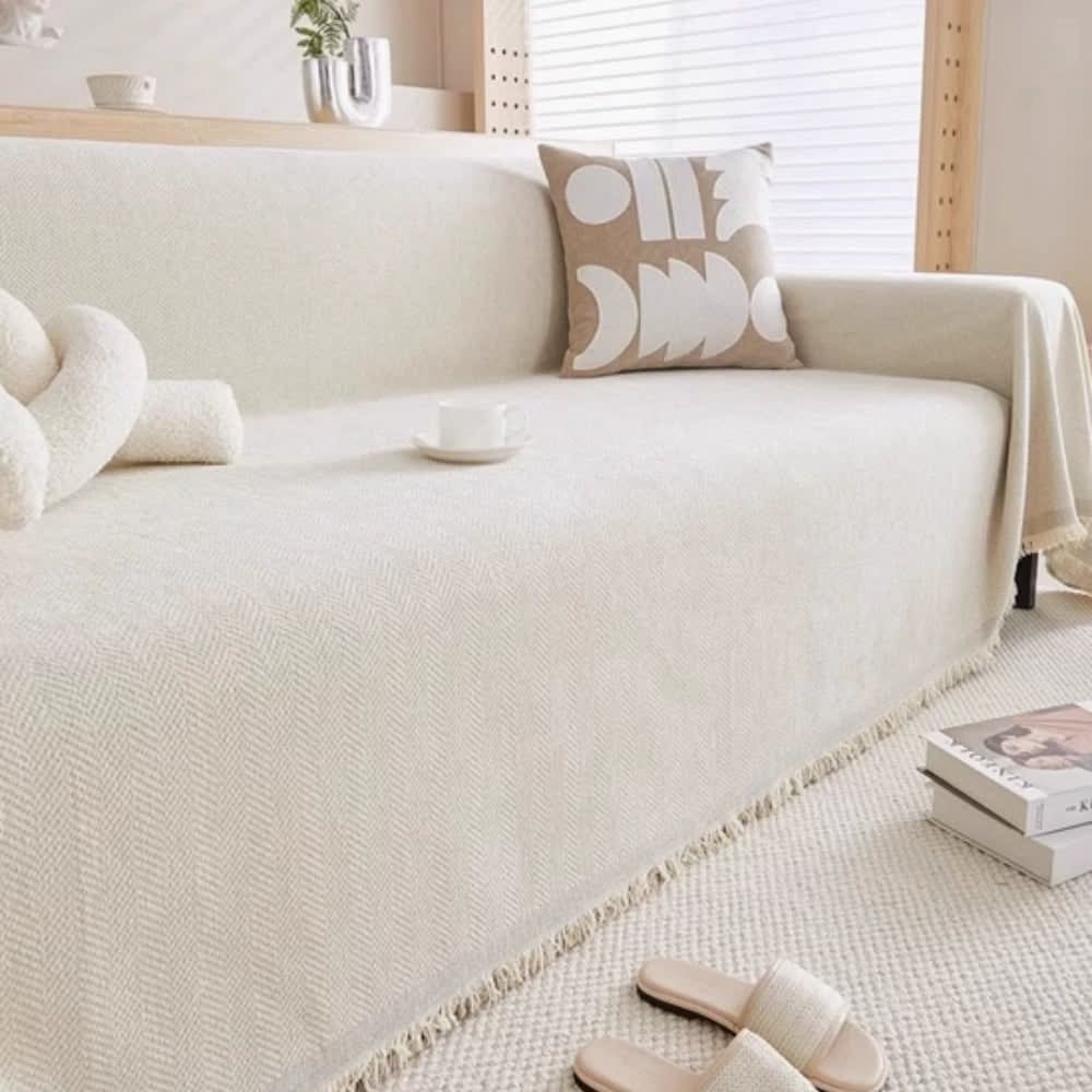 CHEVRALORA – Elegant Sofa Cover with Decorative Fringe Detailing