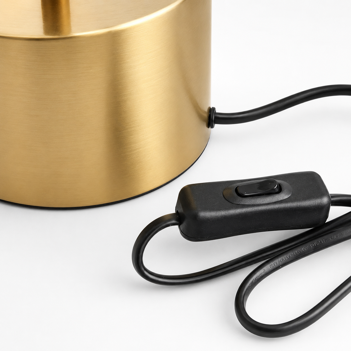 NUTAVENIX – Walnut-Finish Table Light for Warm Ambient Glow