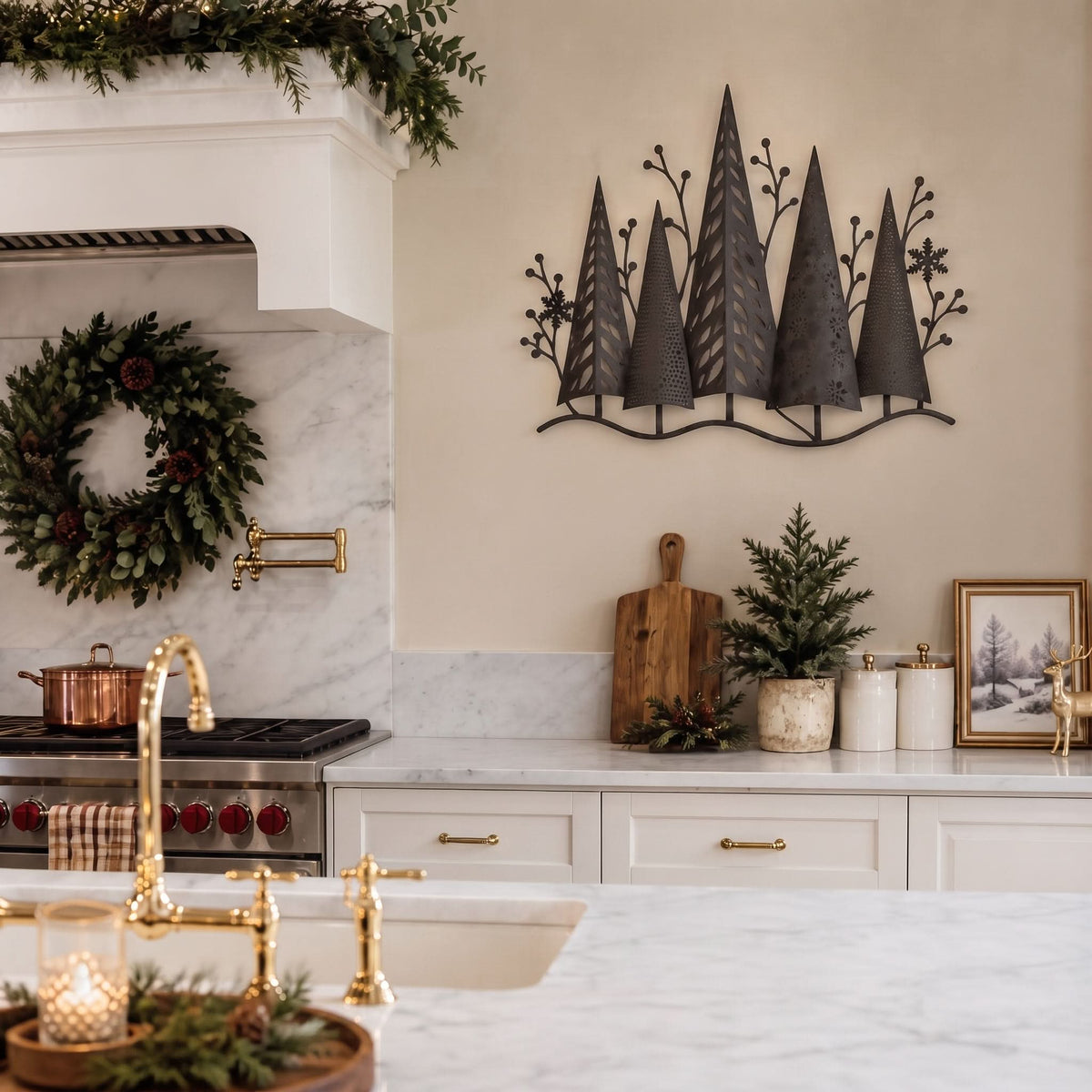 PINEGLOWERA – Forest-Inspired Wall Light for Warm Festive Illumination
